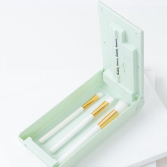 Tech Candy UV Light Phone Portable Sanitizer Box - Picture 4 of 11